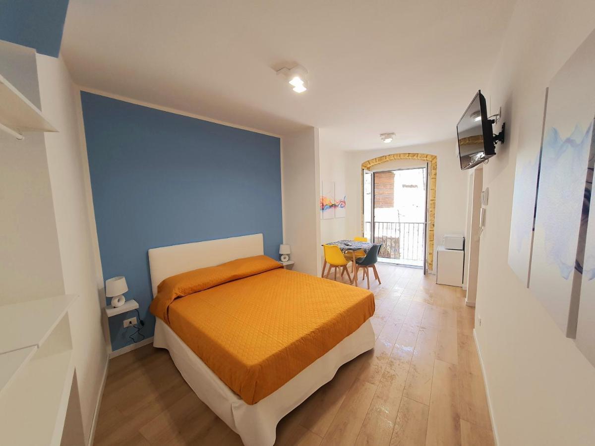 A Casa Di Claudia Appartement Palermo Buitenkant foto
